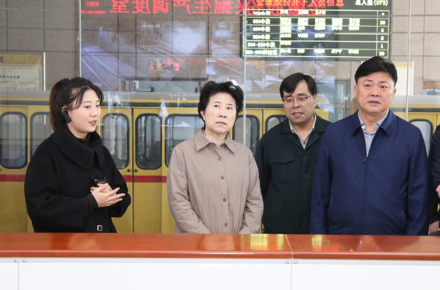 36-2023年3月，省生態(tài)環(huán)境廳黨組書記蘇君蒞臨金徽股份調(diào)研綠色礦山及“兩山”實踐創(chuàng)新基地建設(shè)情況。.jpg