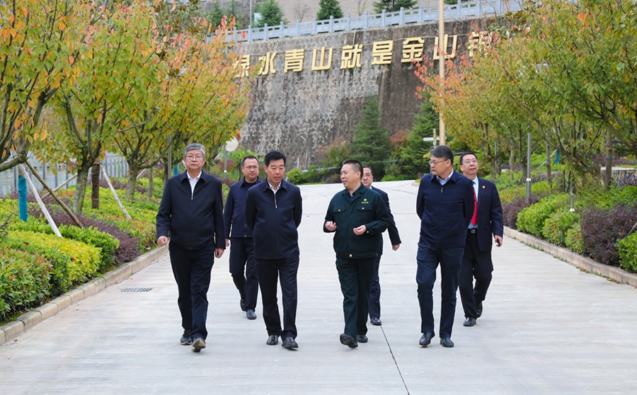 29-2021年10月，甘肅省高級人民法院院長張海波蒞臨公司調(diào)研。.jpg